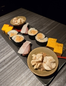 鮨屋根裏