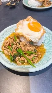 すっぽんとタイ料理 月島源平