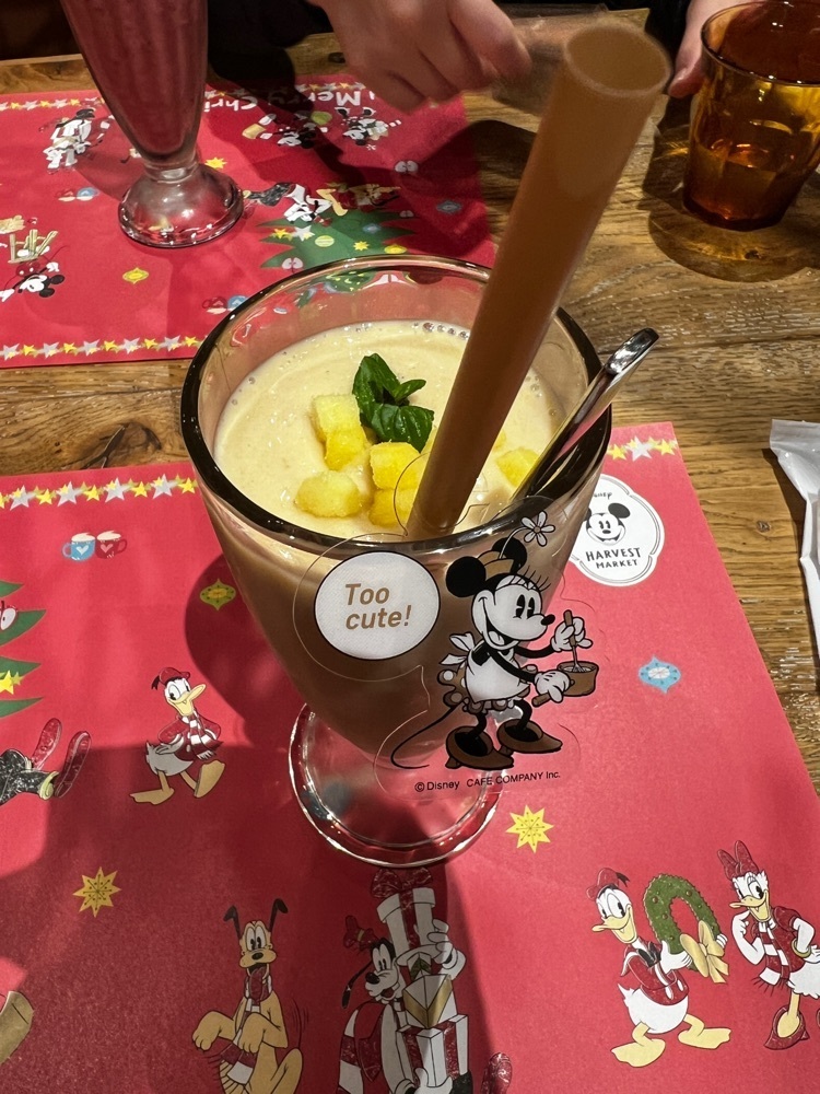 サブ&クルさんが投稿したDisney HARVEST MARKET By CAFE COMPANY 渋谷ヒカリエ店（ディズニー ハーベスト マーケット バイ カフェ カンパニー）に関する口コミの画像