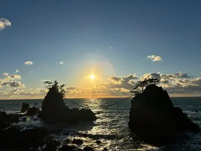 機具岩