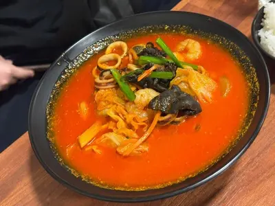 モダン韓食堂