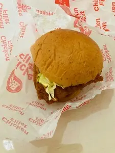ケンタッキーフライドチキン 上野池ノ端店