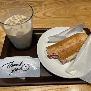 スターバックスコーヒー 山口市中央公園店（STARBUCKS COFFEE）