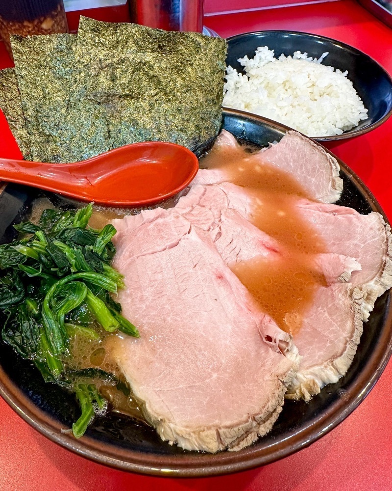 40s_gourmetさんが投稿した横浜ラーメン おか本に関する口コミの画像