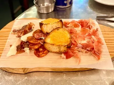 BAR MAR 西梅田本店（バルマル）
