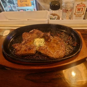 新橋酒場 ALOHA ISLAND（アロハアイランド【旧店名】南国酒場 ALOHA ISLAND）