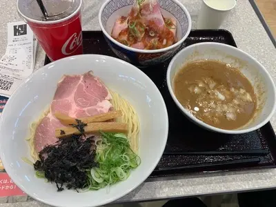 中華そば よしかわ 三井アウトレットパーク入間店