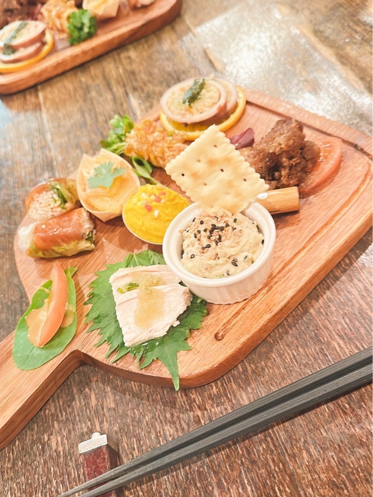 CHINA MAPLE CAFE 明楓（めいふう）