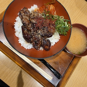 定食・丼 すず食堂