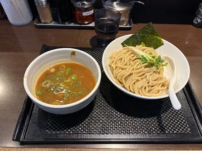 ブラウン