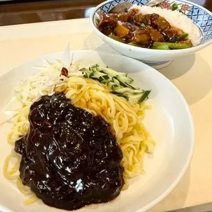 台湾料理 師記（シキ）