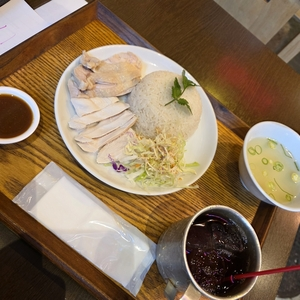 大阪カオマンガイキッチン（Khao Man Gai Kitchen【旧店名】大阪カオマンガイカフェ）