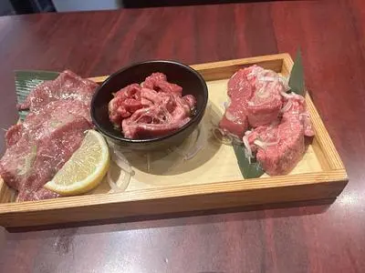 ホルモン屋 よんちゃん
