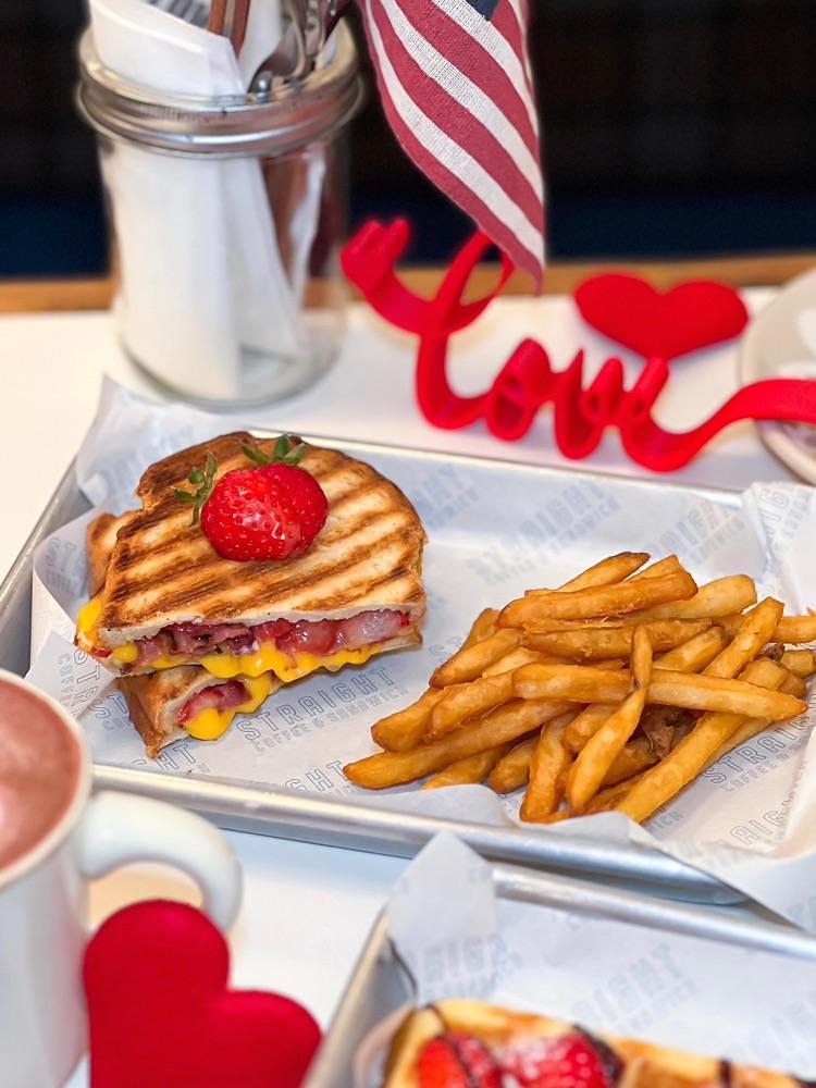natsumin_cafeさんが投稿したSTRAIGHT COFFEE & SANDWICH（ストレート コーヒー&サンドイッチ）に関する口コミの画像