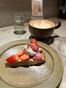 カフェと暮らしの雑貨店 fumi
