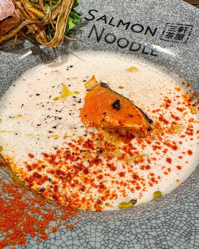 40s_gourmetさんが投稿したサーモンnoodle 三軒茶屋に関する口コミの画像