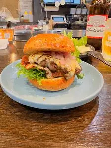 BOMBER BURGER(ボンバー バーガー)