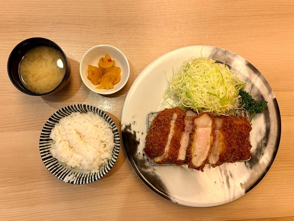 満腹次郎0843さんが投稿したとんかつ 神楽坂 さくら 五反田店に関する口コミの画像