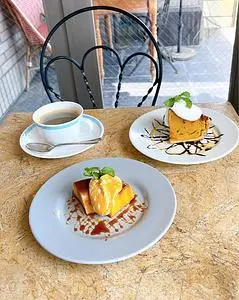 カフェ　ムルソー（CAFE MEURSAULT）