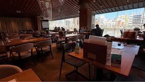 英國屋 なんばウォーク３番街 南通り店