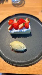 FRUiT 阪神梅田店（フルーツ）