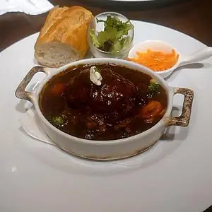 AUX BACCHANALES 八重洲店（オー バカナル）