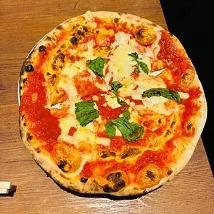 CONA 新宿三丁目店（コナ）