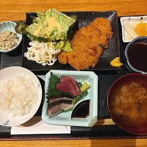 DINING KITCHEN　UOTOYO（ダイニングキッチン 魚豊）
