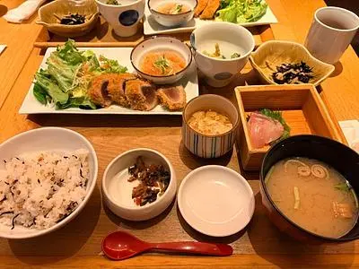 ニホンの食卓 つくみ 横浜高島屋店