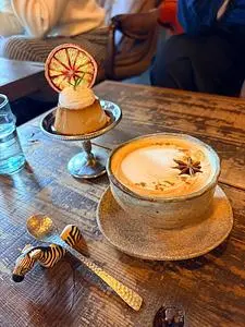 カフェ こぼれび