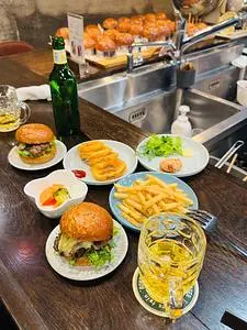 BOMBER BURGER(ボンバー バーガー)