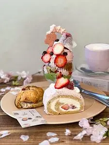 おやつカフェ ホリック（おやつcafe HOLIC）
