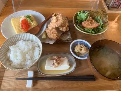 屋根裏Diningキツネヤ