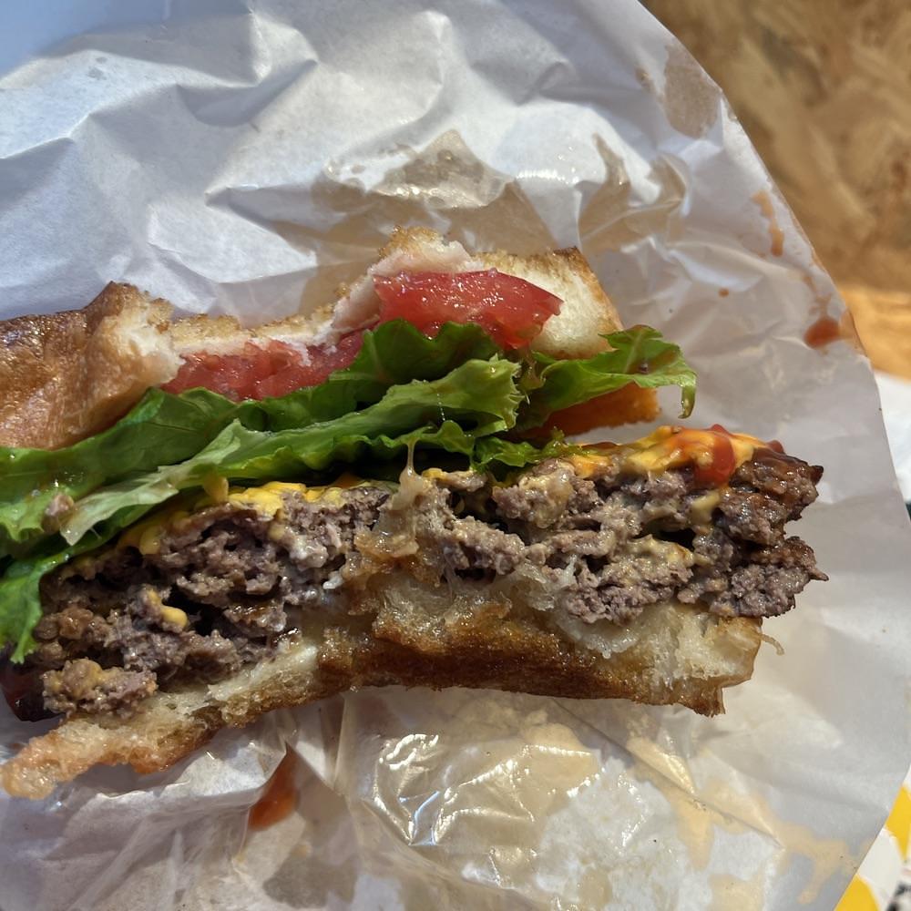 ロッシフミさんが投稿したBAKERY & BURGER JB'S TOKYO（ベーカリー＆バーガー ジェイビーズ トウキョウ）に関する口コミの画像