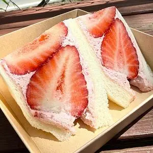 ベリー農園のソフトクリーム屋