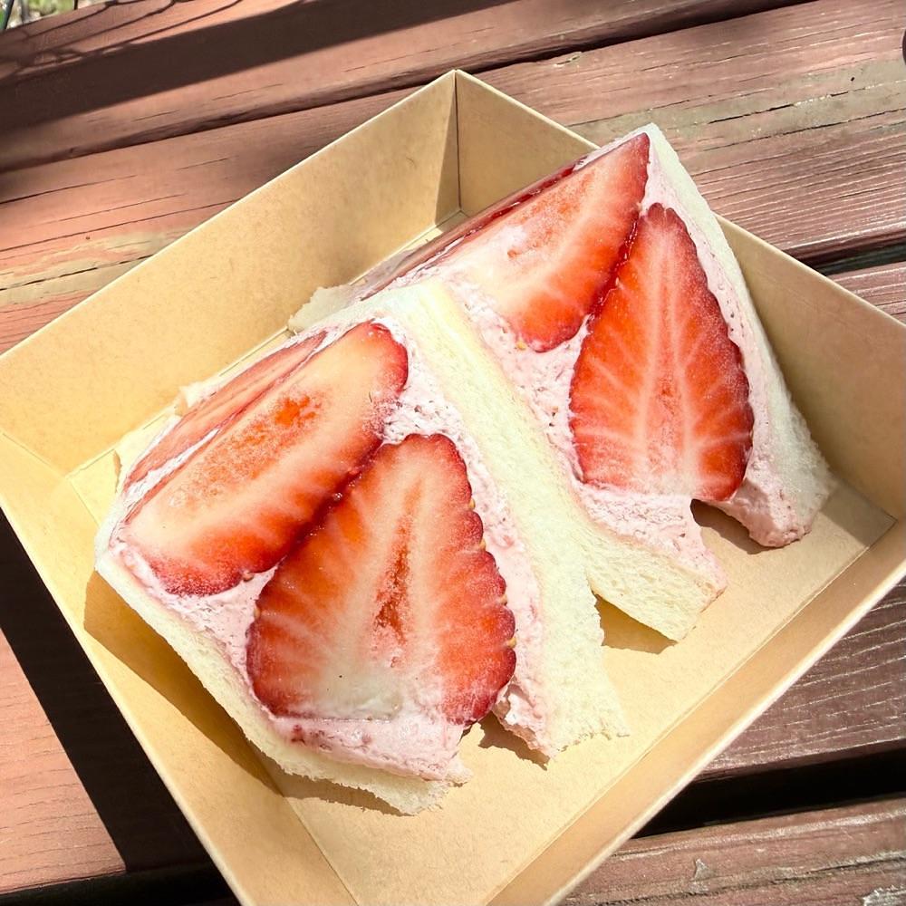 kaze_gourmetさんが投稿したベリー農園のソフトクリーム屋に関する口コミの画像