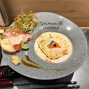 サーモンnoodle 三軒茶屋
