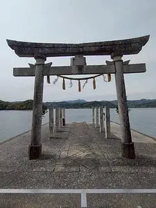 鳴無神社