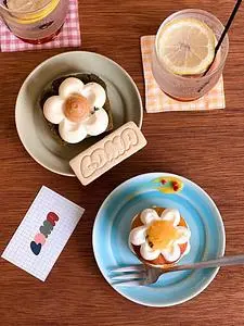 階段下の北欧喫茶店 LOMA（ロマ）