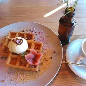 MINORU cafe（ミノル カフェ）
