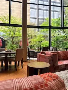 リビングルーム（The Living Room）