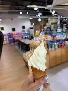 硫黄山MOKMOKベース（㈱弟子屈町振興公社【旧店名】硫黄山 レストハウス）