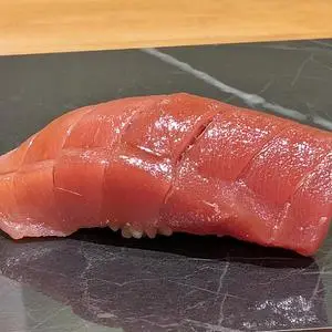 すし瀬名波（すしせなは）