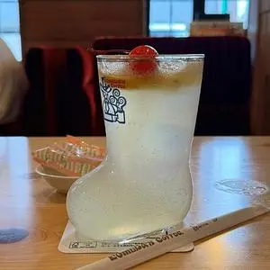 コメダ珈琲店 日比野店
