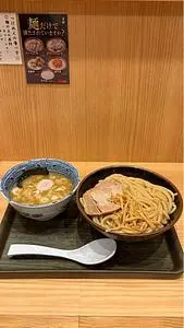 舎鈴 KITTE大阪(しゃりん)