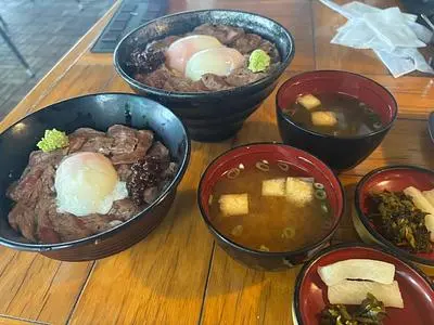 あか牛丼いわさき