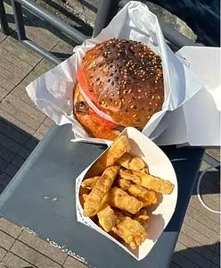 Neo Nice Burger 横浜ハンマーヘッド