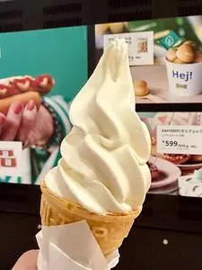 スウェーデンフードマーケット 新三郷店 (Swedish Food Market)