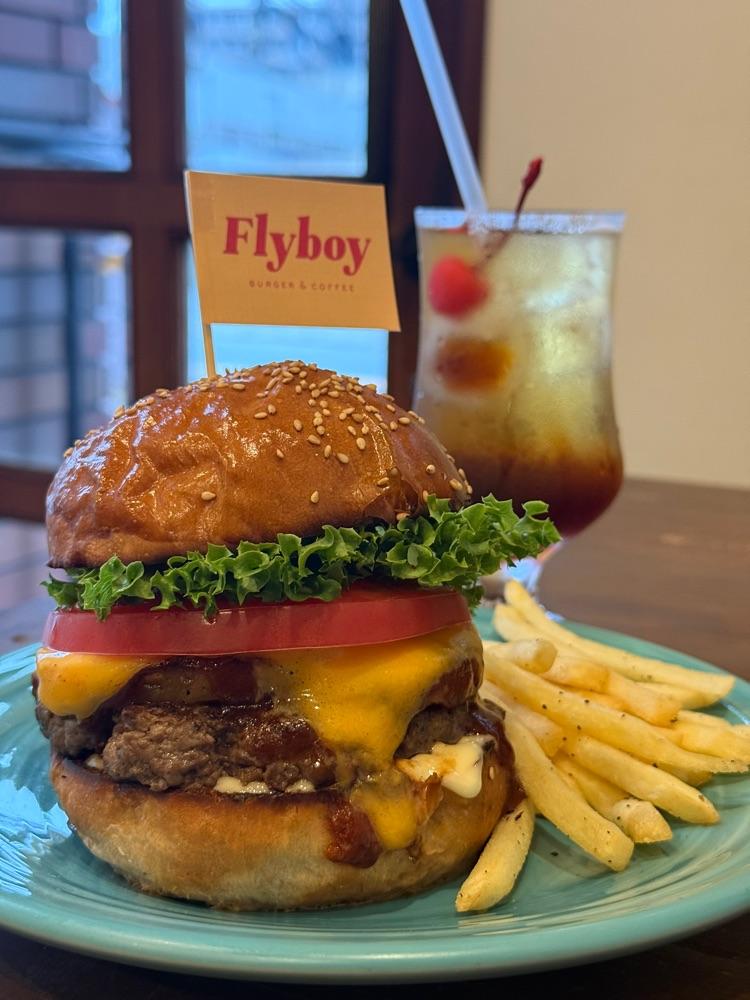 フライ ボーイ バーガー&コーヒー（FLY BOY BURGER & COFFEE）