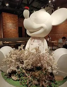 Disney HARVEST MARKET By CAFE COMPANY 横浜赤レンガ倉庫店（ディズニー ハーベスト マーケット バイ カフェ カンパニー）